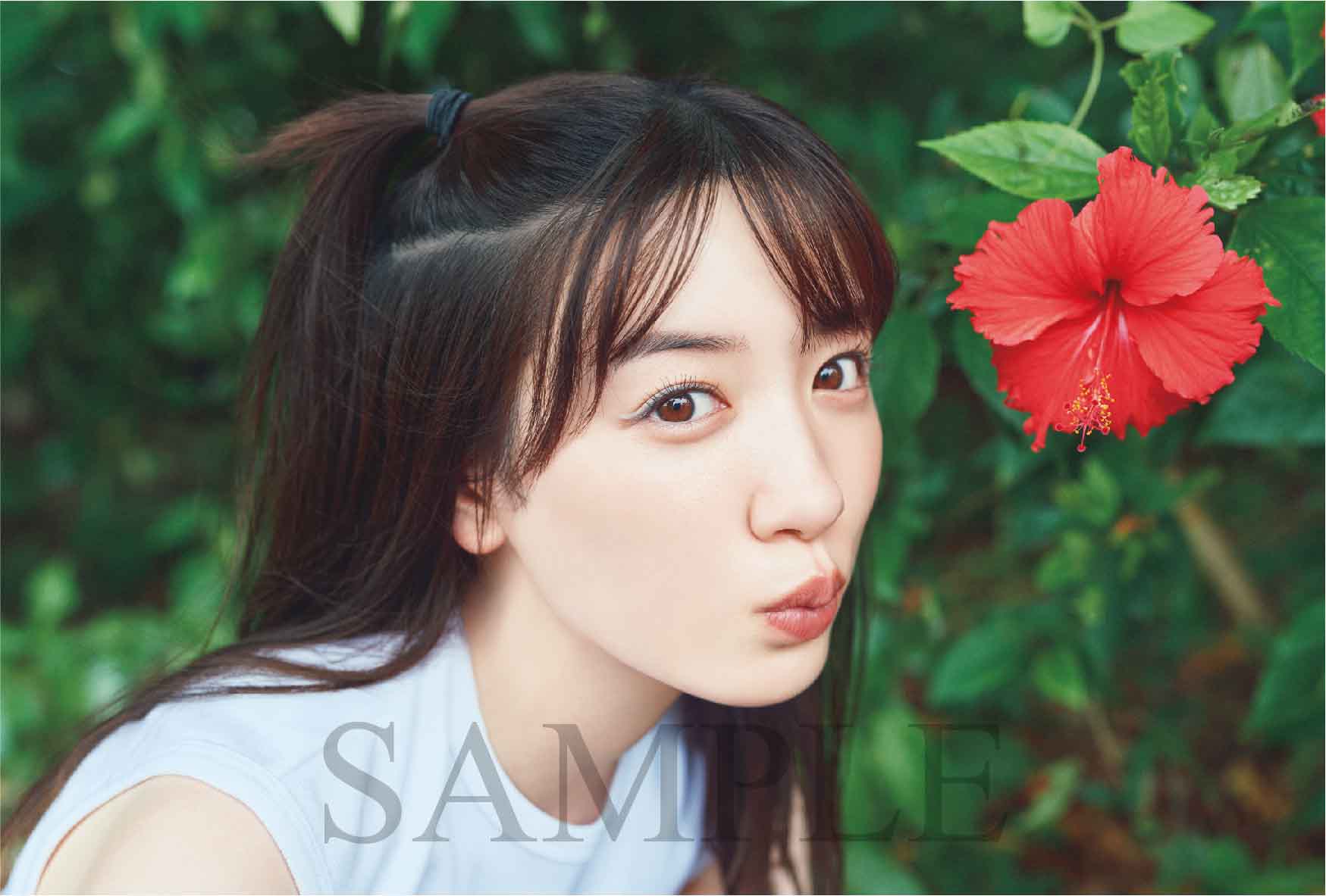 Amazon.co.jp: 永野芽郁オフィシャルカレンダー2025（ポスター